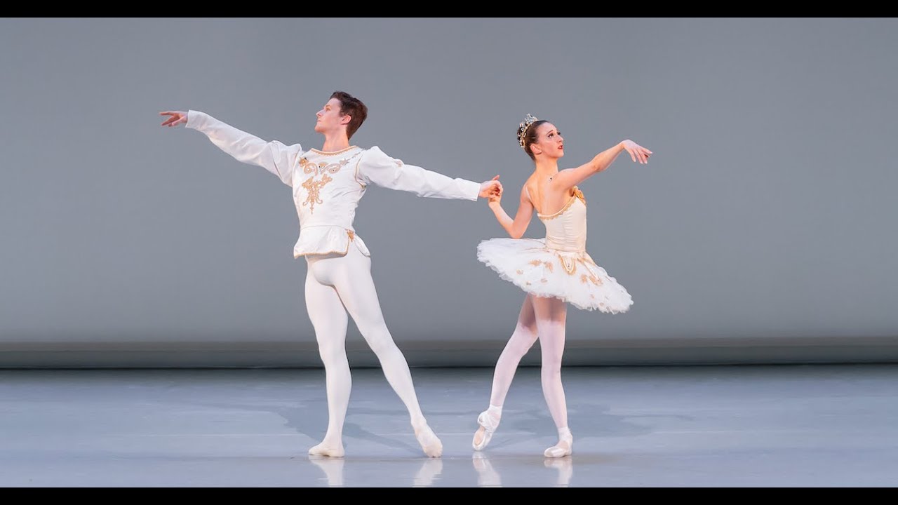 Kansas City Ballet Performs 