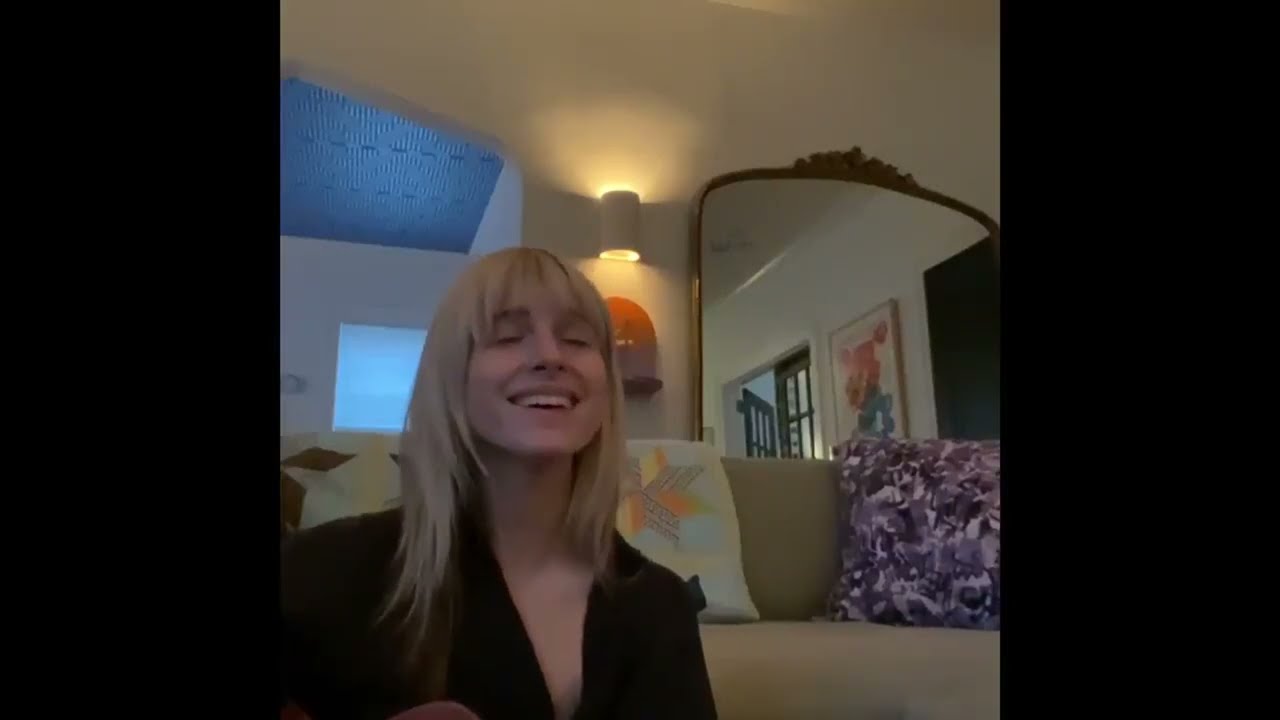Hayley Williams - Roses/Lotus/Violet/Iris (acoustic)
