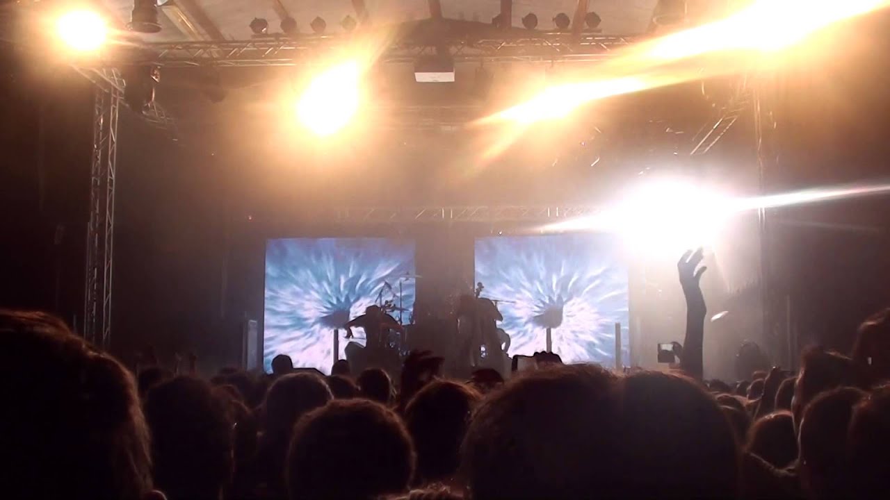 2Cellos - Gugliemo Tell/The Trooper (Live at Estragon - Bologna)