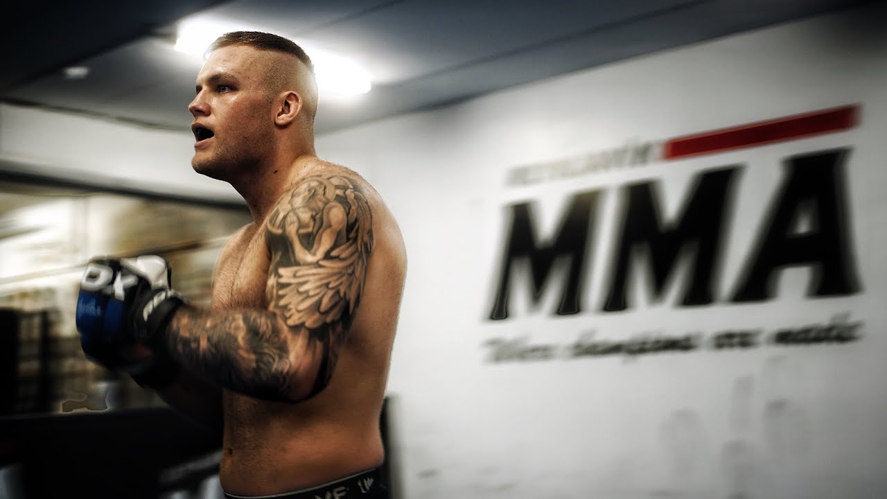 Aron Leo - MMA Fighter