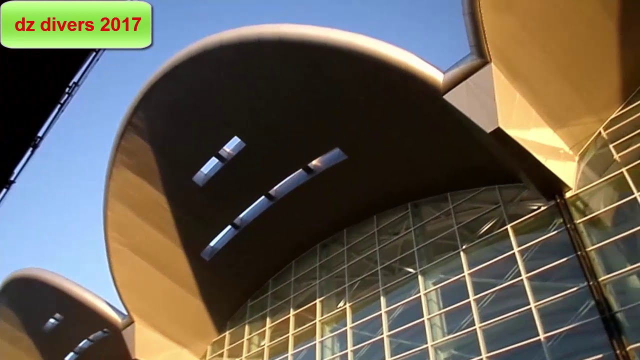 Visite de la nouvelle aérogare internationale Houari Boumediene de l'aéroport d'Alger en Algérie