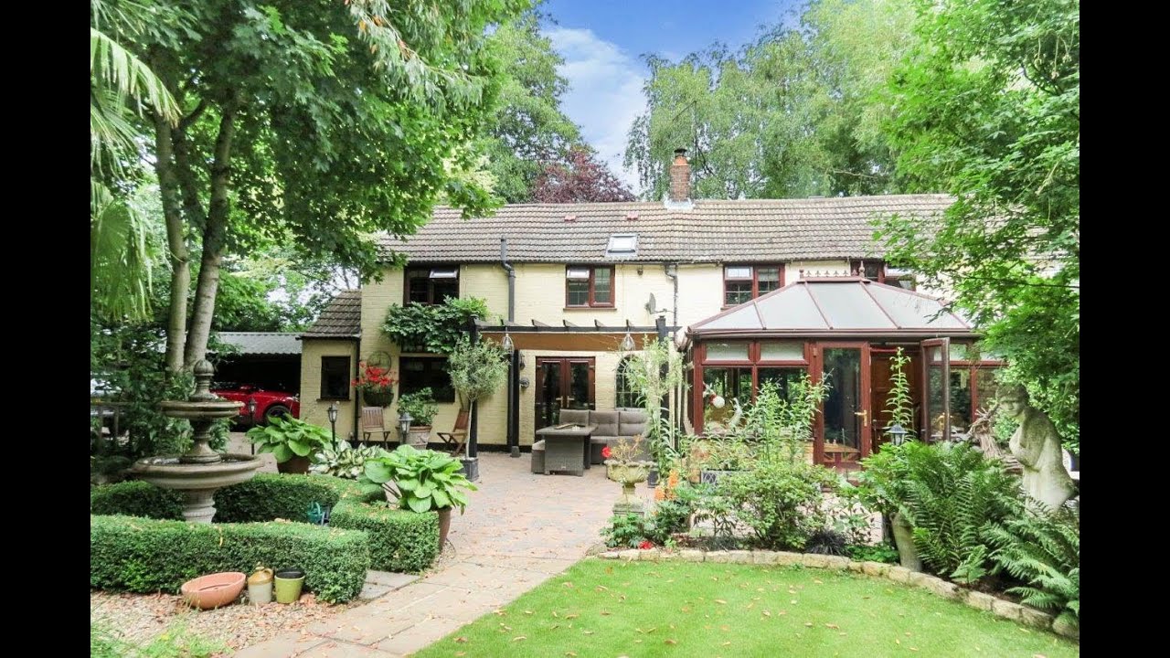 The Old Cottage, 2 Manor Lane, Bourne PE10 9PQ