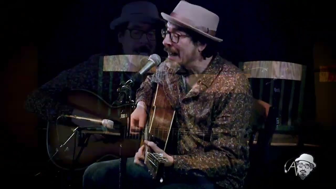 9 The Laundromat Of Ill Repute - David Hamburger