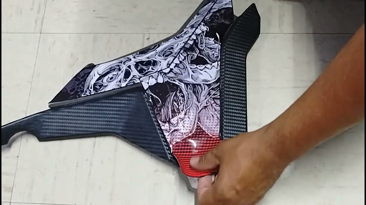 como ponerle stiker a la vento tornado 250