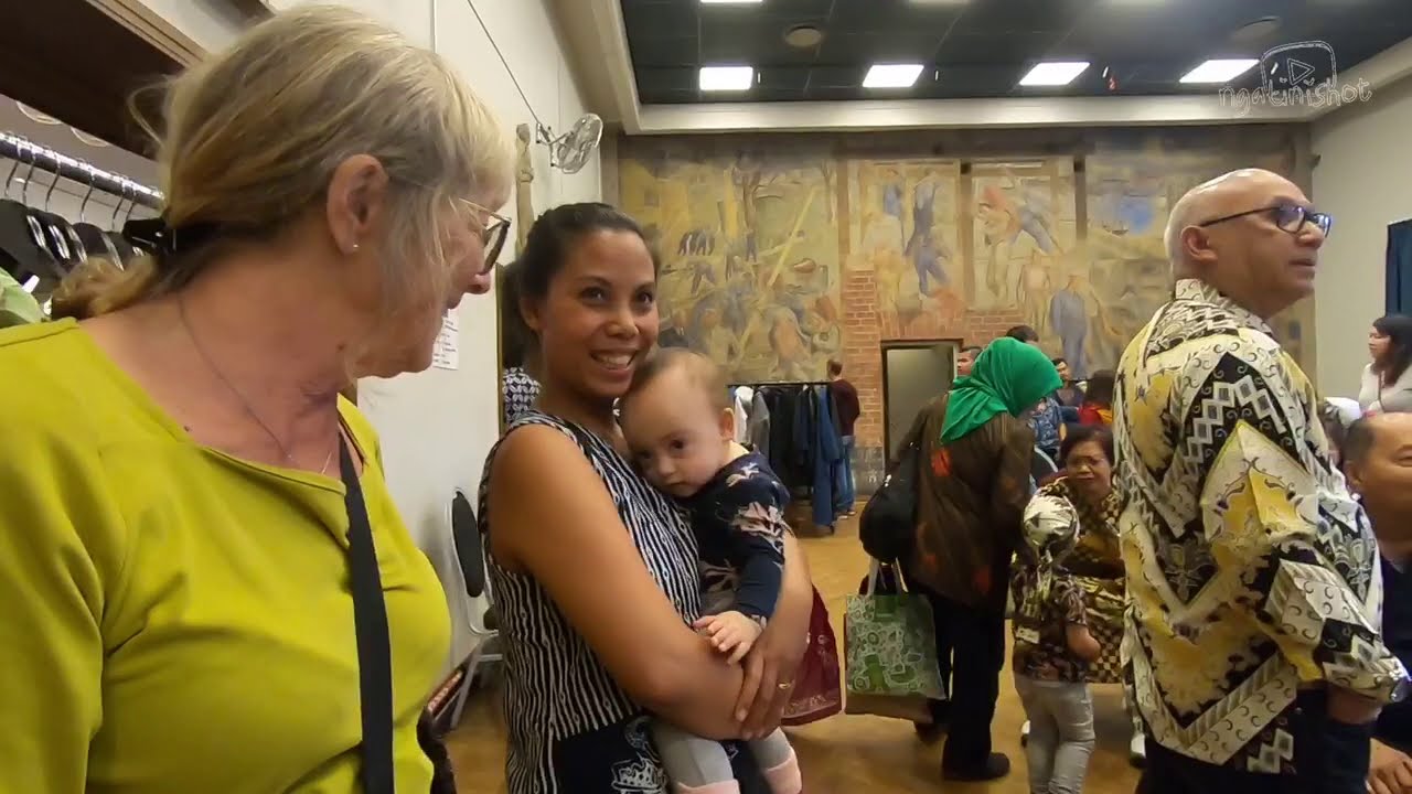 PASAR MALAM DI STOCKHOLM SWEDIA : BATIK FROM INDONESIA TO THE WORLD