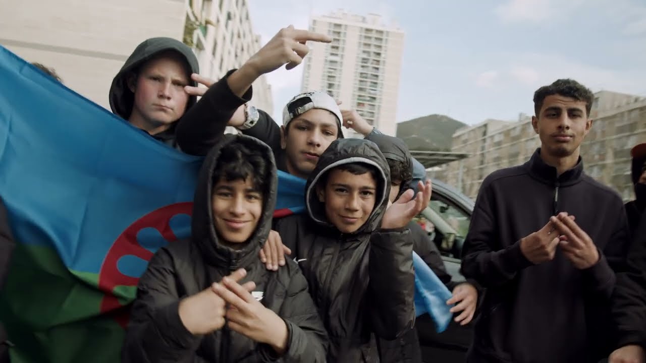 Diez - DORT DEBOUT  (Clip Officiel)