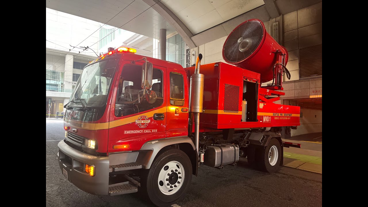 **SUPER RARE** Seattle Fire Mobile Ventilation Unit 1 Responding and Operating!!