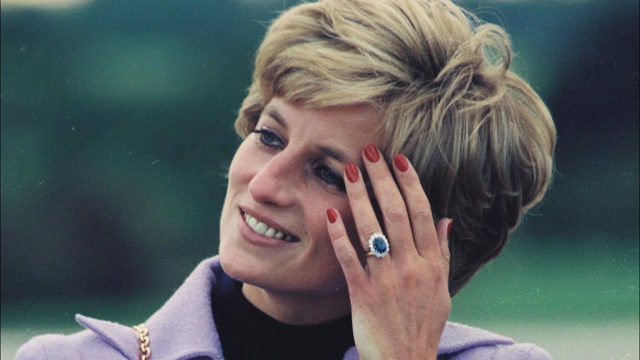 How did Prince William get Princess Diana's sapphire engagement ring