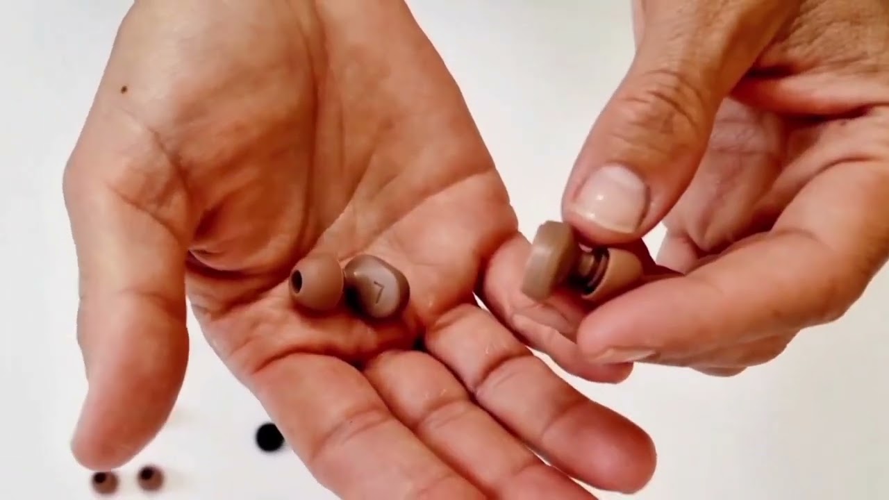 How to use dBud Volume-Adjustable Earplugs (with voice-over)