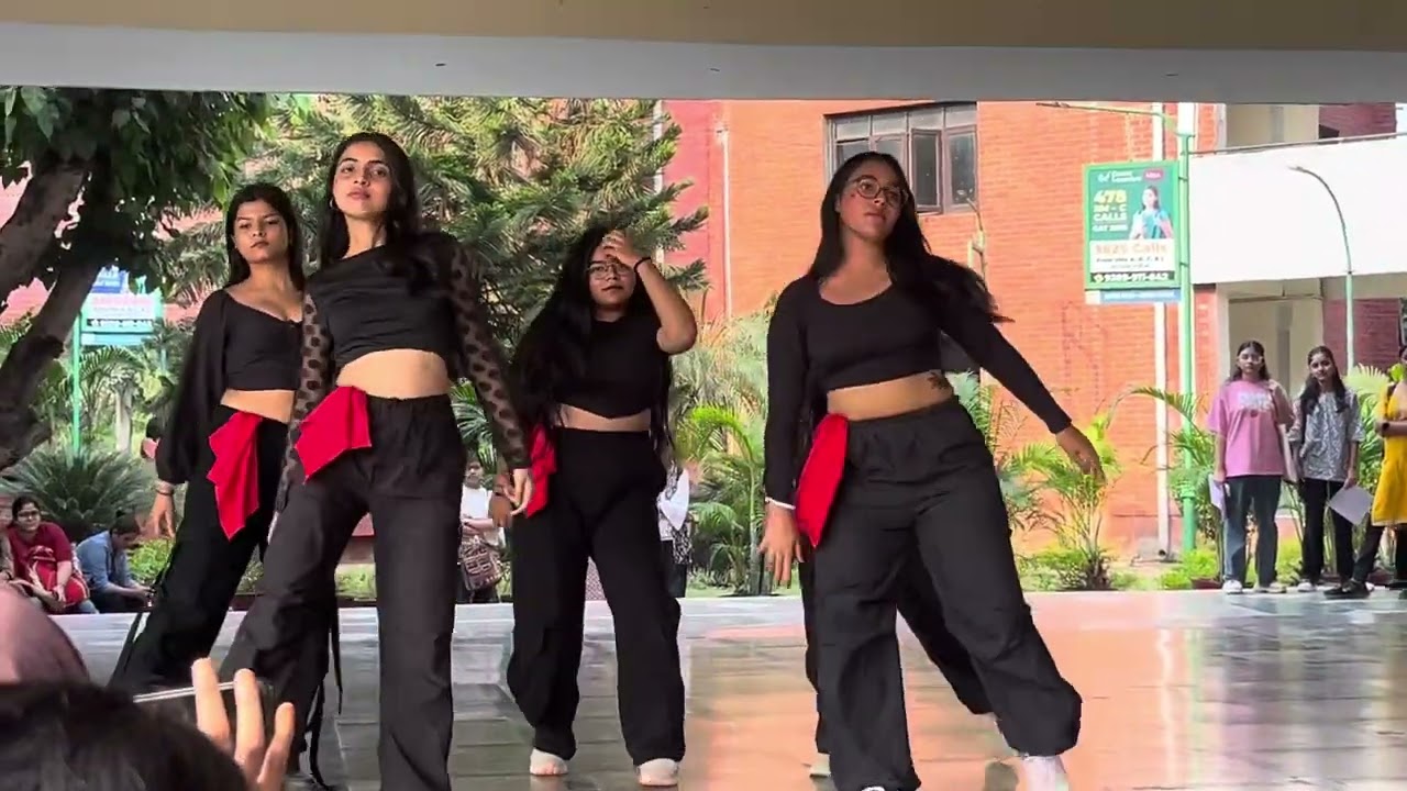 College Diwali mela dance performances | punjabi songs | bollywoos songs | sggscc , ncweb |