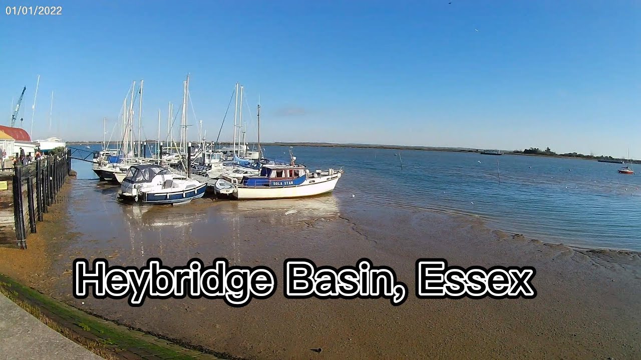 A walk around Heybridge Basin on the Blackwater Estuary near Maldon in Essex (UK)