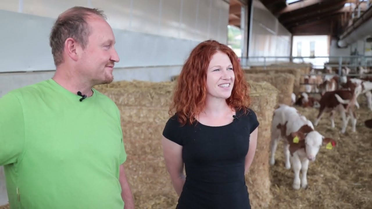 Tierwohlpreis 2023 – Fresseraufzuchtbetrieb Familie Straßer (Inntaler Strohkalb)