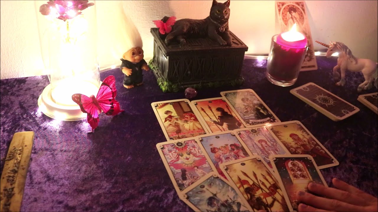 🔍¿ESTÁ PENDIENTE DE TI?💗¿ESPÍA TUS REDES?👀¿LO HABLA CON ALGUIEN?🔮Tarot interactivo del amor