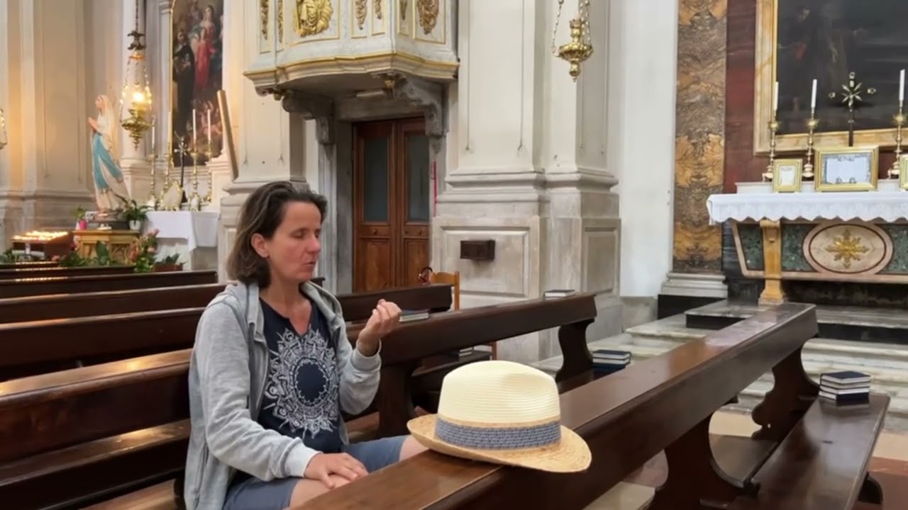 Duo - Obertongesang und Glocken mit Cora Krötz. Tolmezzo 1.8.2022