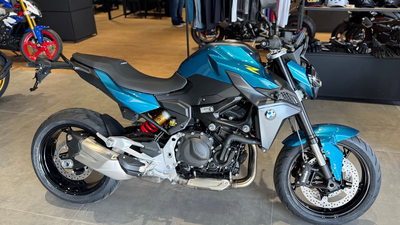 NOVA BMW F 900 R 2026 EM DETALHES- GANHOU MAIS POTÊNCIA, SUSPENSÃO ELETRÔNICA, NOVA ERGONOMIA E MAIS