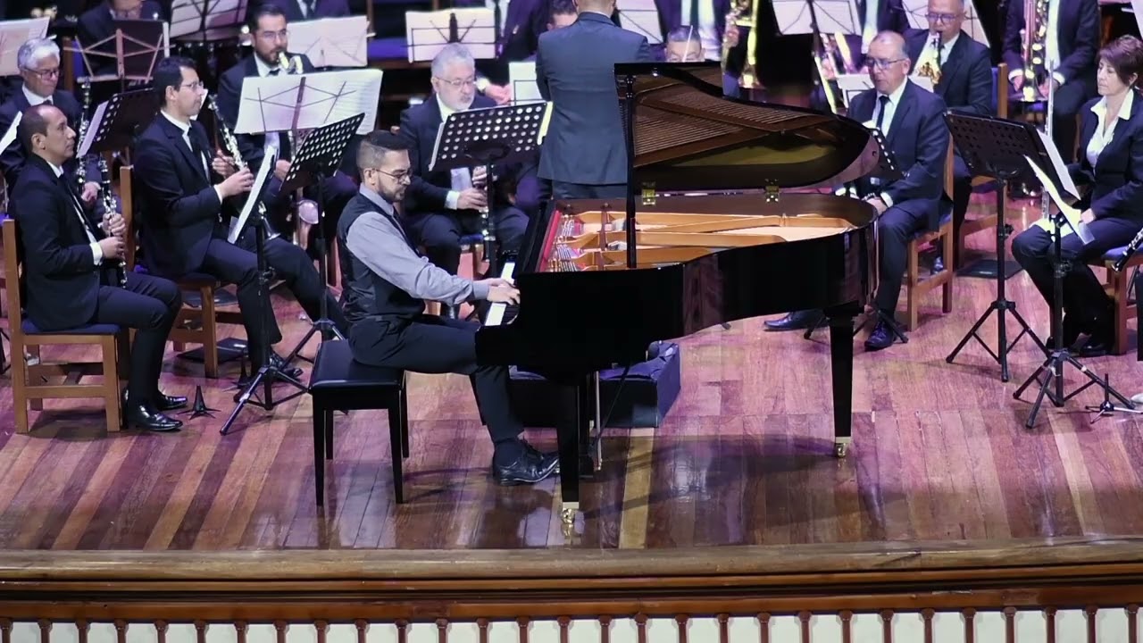 Rhapsody in blue, Solista: Fernando Illera - Banda departamental