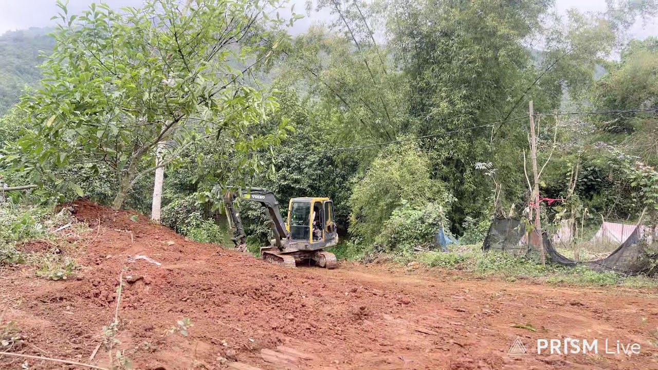 继续挖路了大家