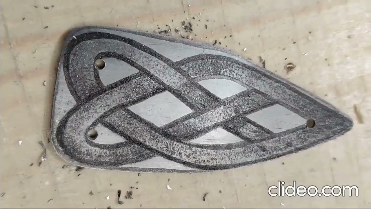 Топор с древними рисунками