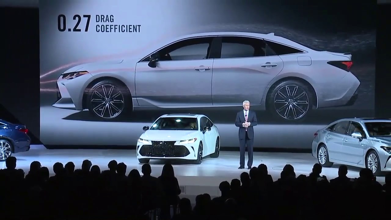 Toyota debuts 2019 Toyota Avalon makeover at Detroit auto show