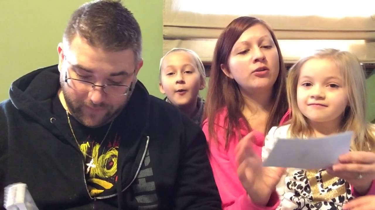Grim's FAMILY Fan Mail Part 2! WWE Wrestling Figures Unboxing PO Box Haul !