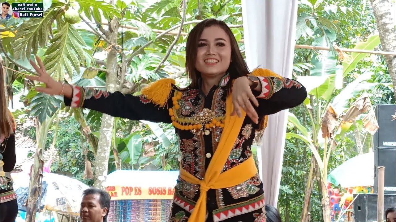 Turi Turi Putih Goyang bersama Penari Termahal Ambar - Ndolalak Sri Arum - live Winong 20/01/2022