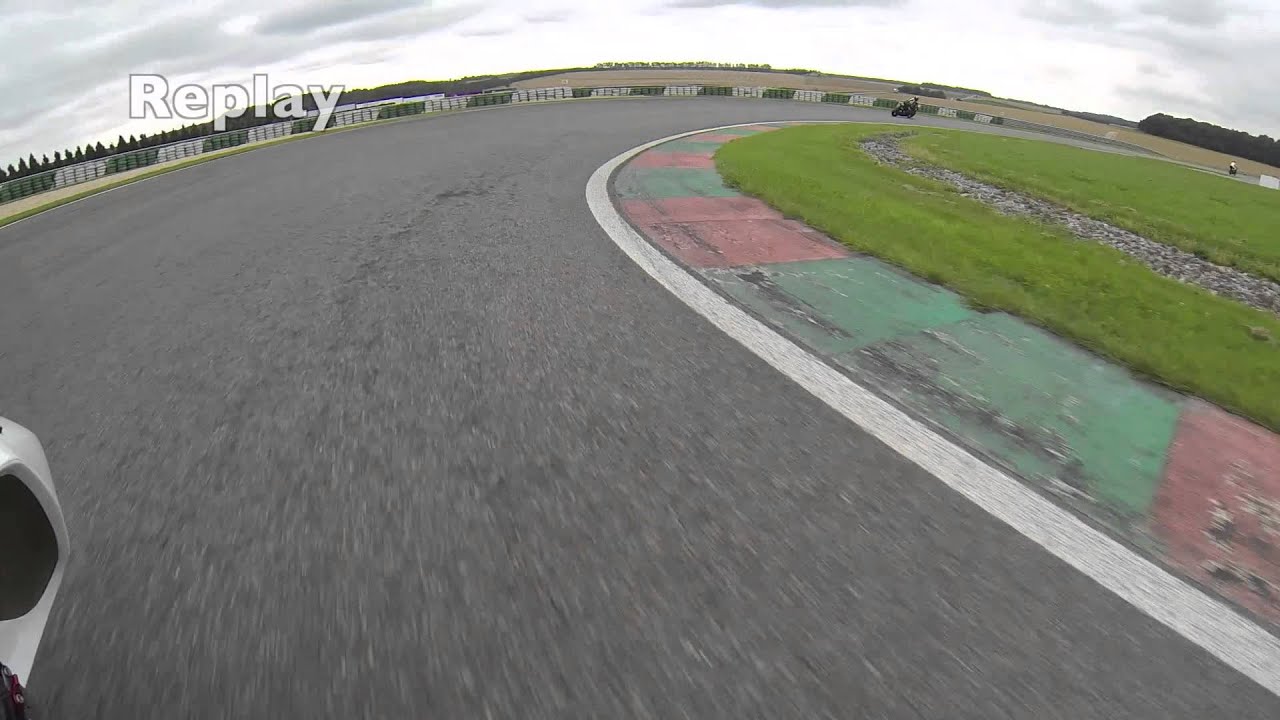 Mettet - Triumph Daytona 675 R - lowsider