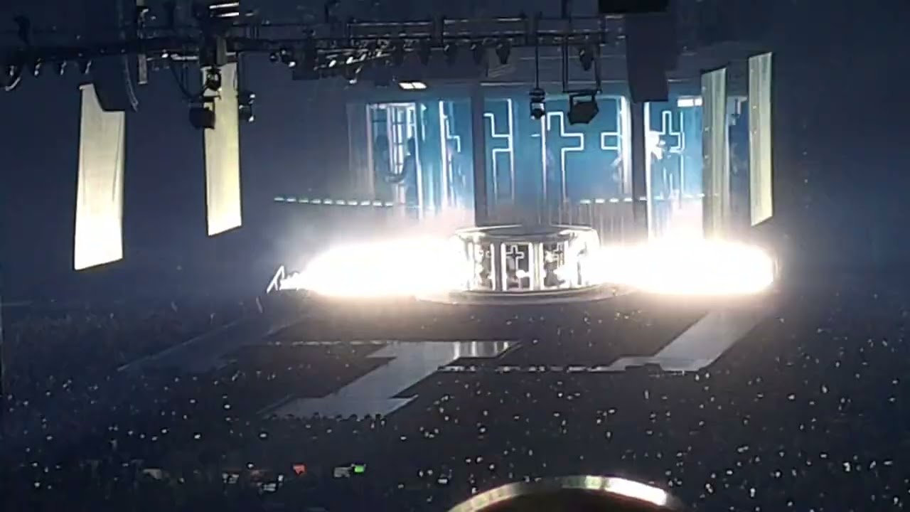 Madonna - Live @ Stockholm
