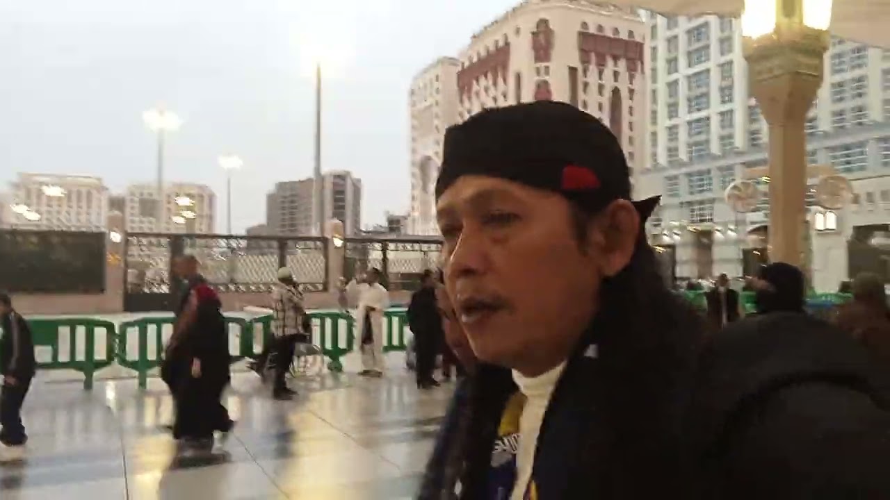 Indah nya Suasana sebelum shalat wajib di mesjid Nabawi makbaroh nya Baginda Rasulullah Muhammad.saw