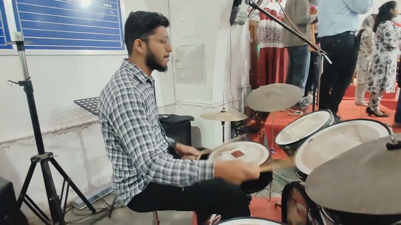 Tera Lahu Bada Kimti hai (Drum Cam)