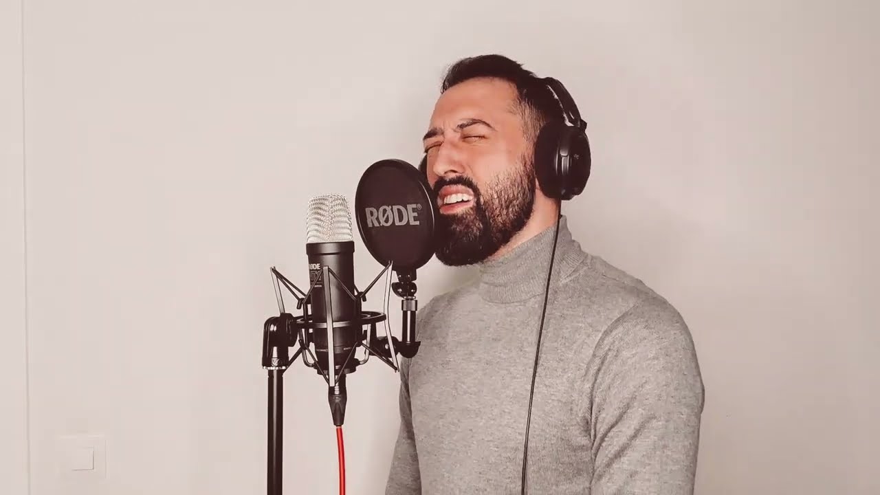 Ave Maria - Rodrigo Alk (Live Home @beyonce  Cover)