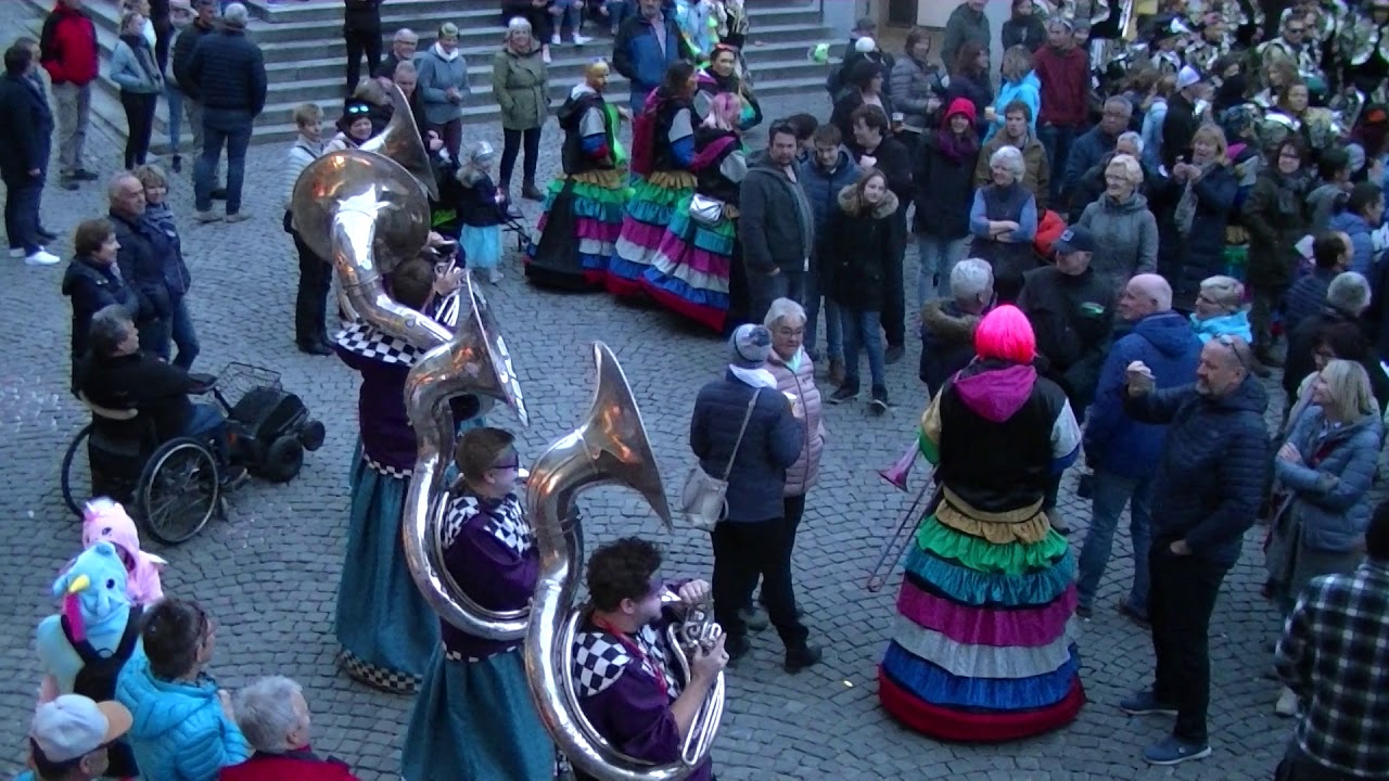 Guggenmusik Pampers - Sweet Caroline (Neil Diamond)