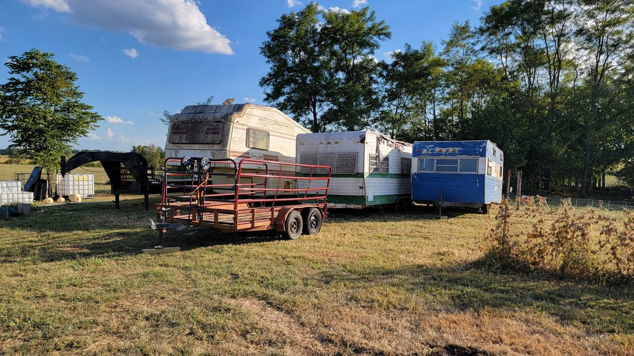 Whats the next project and pumpkins.     Vintage RV to Chicken Coop 🐔 