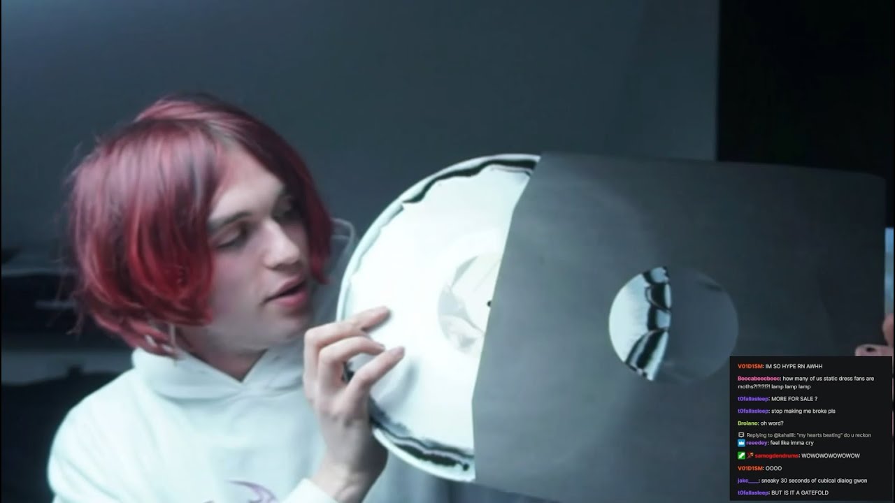 Static Dress Rouge Carpet Disaster vinyl unboxing + Q&A (live @ twitch)