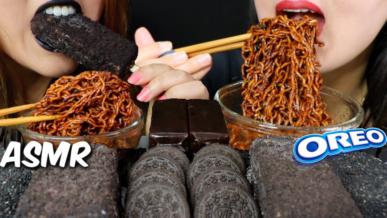 ASMR BLACK FOOD (OREO ICE CREAM, MOCHI, BLACK BEAN NOODLES, JELLY, LICORICE) 리얼사운드 먹방 | Kim&Liz ASMR