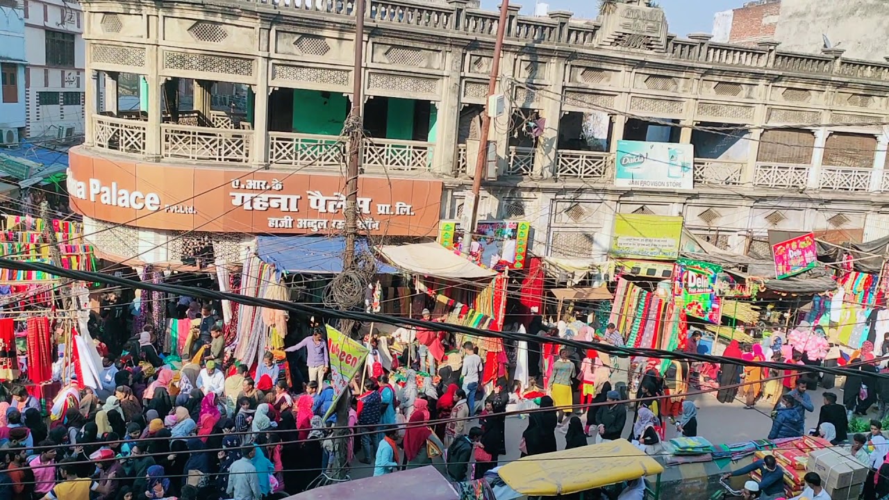 Akbari gate Chowk Lucknow Uttar Pradesh India Sunday market