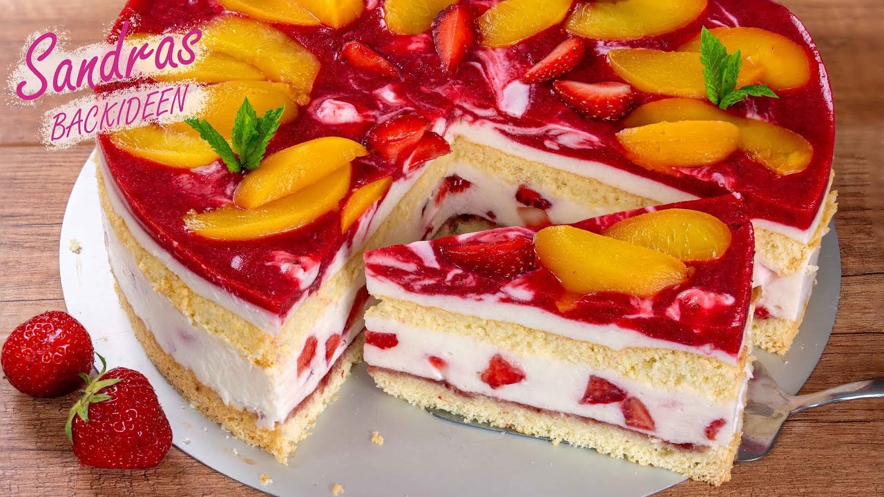 Erdbeer Pfirsich Torte mit Joghurtcreme - fruchtig und cremig | leichtes Rezept