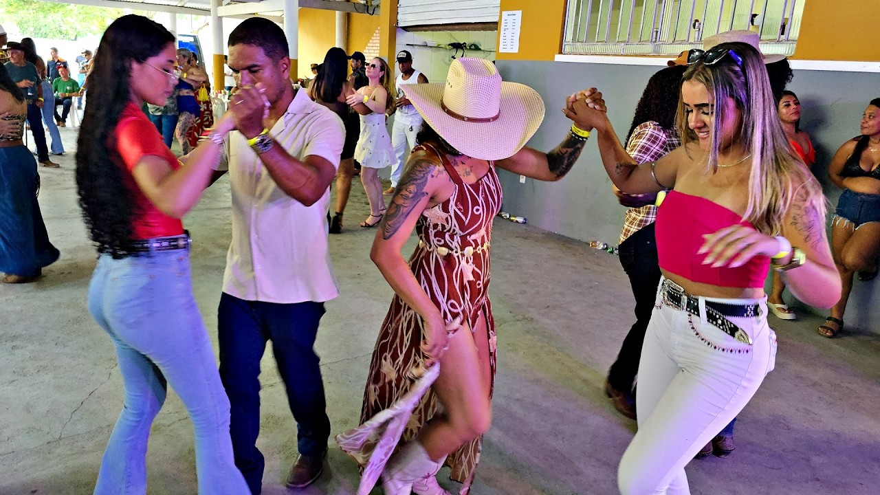 BAILE NO CLUBE DO CAVALO | MELHORES MOMENTOS DO BAILÃO 