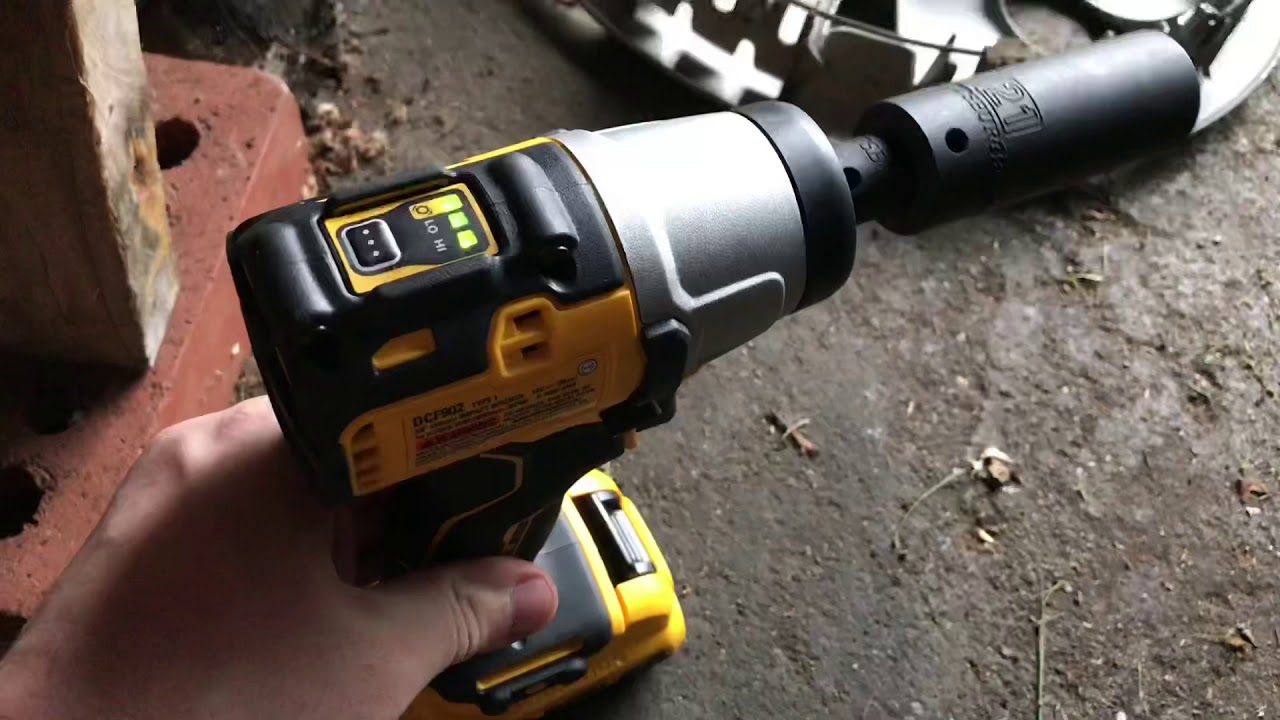 Dewalt dcf902 12 volt extreme 3/8&rdquo; impact wrench