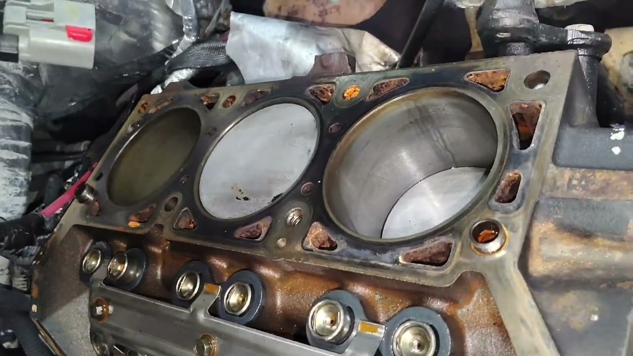 Reemplazo de juntas de cabeza de Jeep Wrangler 3.8, sobrecalentamiento de motor