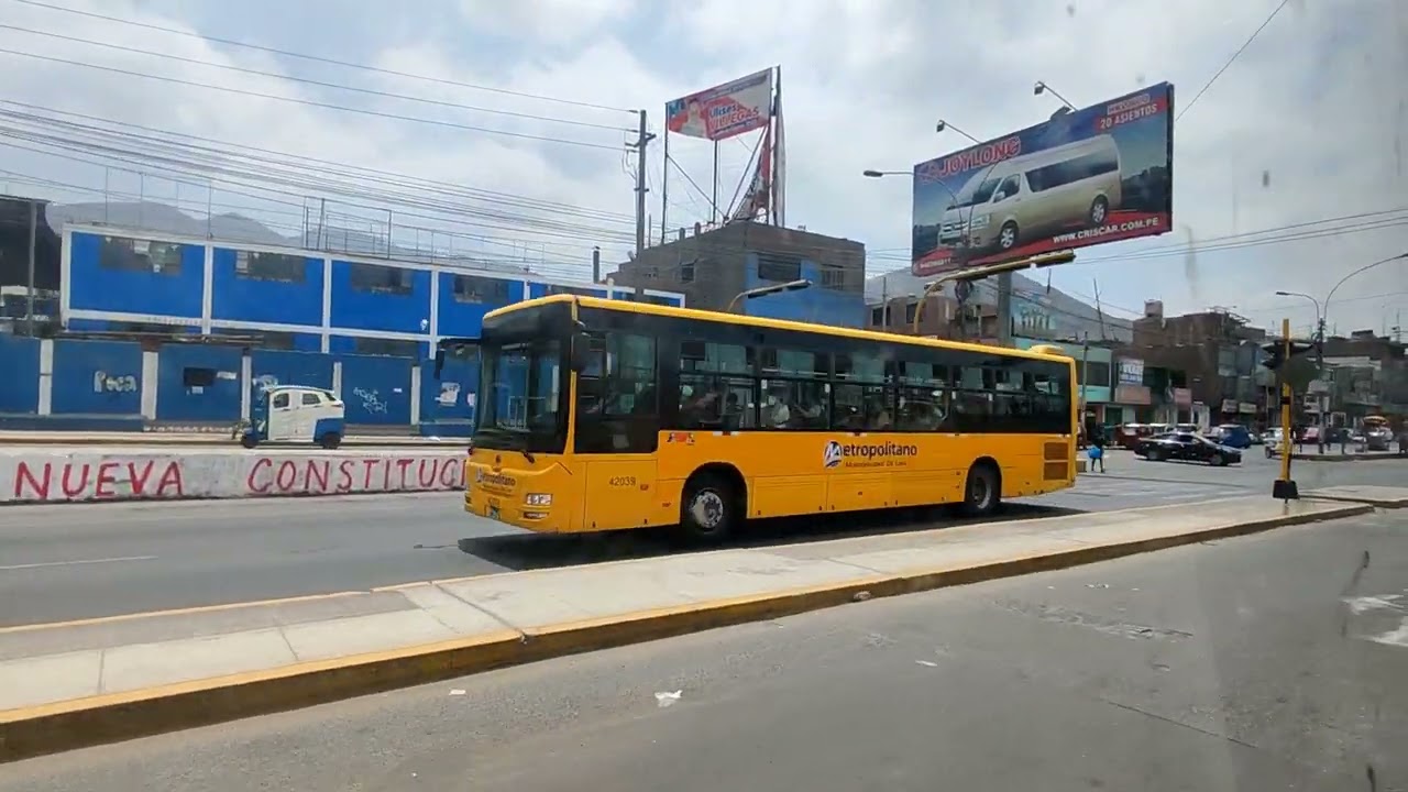 DE Av. BELA&Uacute;NDE hasta Av MAESTRO PERUANO: Recorriendo la Av T&uacute;pac Amaru, en bus (Distrito de Comas)