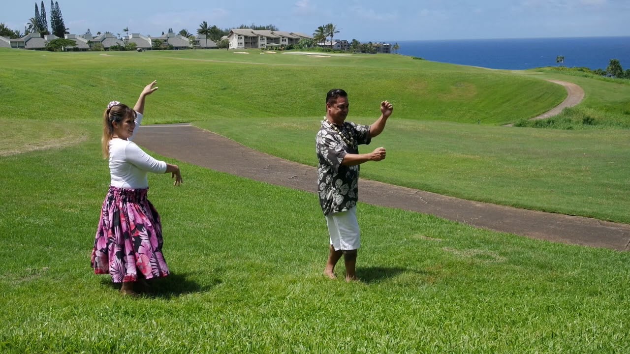 Couple's Hula - Holo Wa'apa