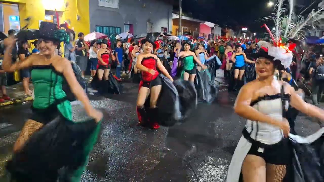 Desfile nocturno SONSONATE COED ALEJANDRO HUMBOLDT AHUACHAPAN  chachiporristas banda musical 2025
