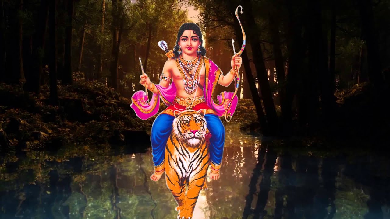 Loka Veeram Maha Poojyam | Ayyappa Iniya Geethangal by Veeramani Raju
