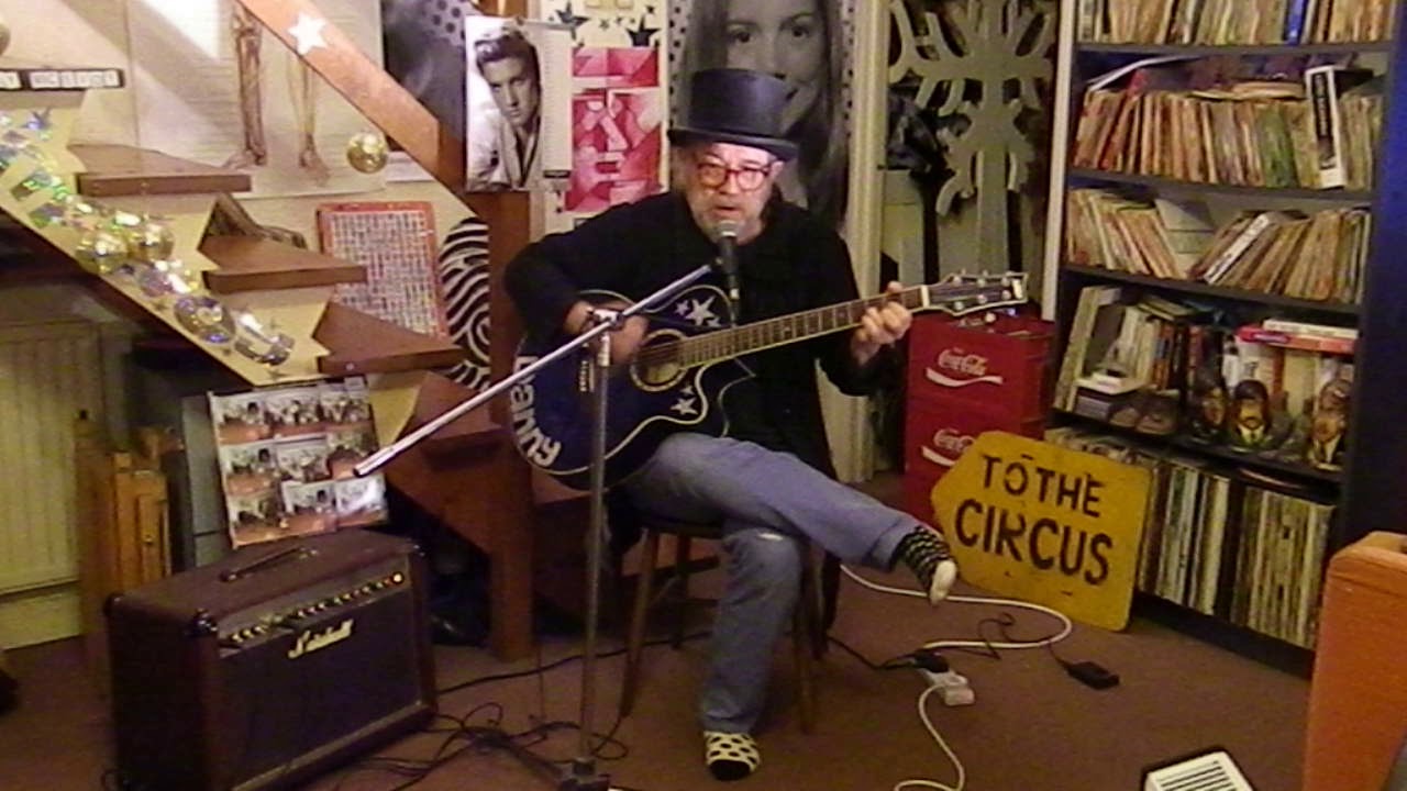 Talking Heads - Listening Wind - Acoustic Cover - Danny McEvoy