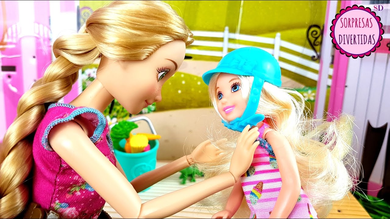 Rapunzel enseña a montar a caballo a Chelsea - Juguetes de Barbie Chelsea y su Pony