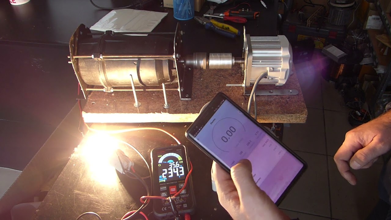 Generator electric 220V, 50Hz din motor de pompă de apă 1 KW, test II