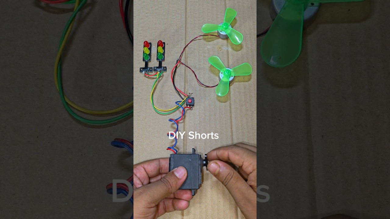 Powering Two DC Fan Motor and Traffic Light With Metal Gear Servo Motor Generator #dcmotor #shorts