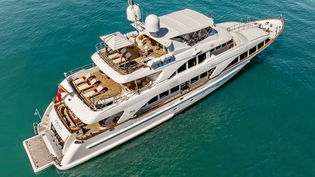 Тур на суперъяхте стоимостью 7,5 миллионов евро: Benetti 120 2009 года