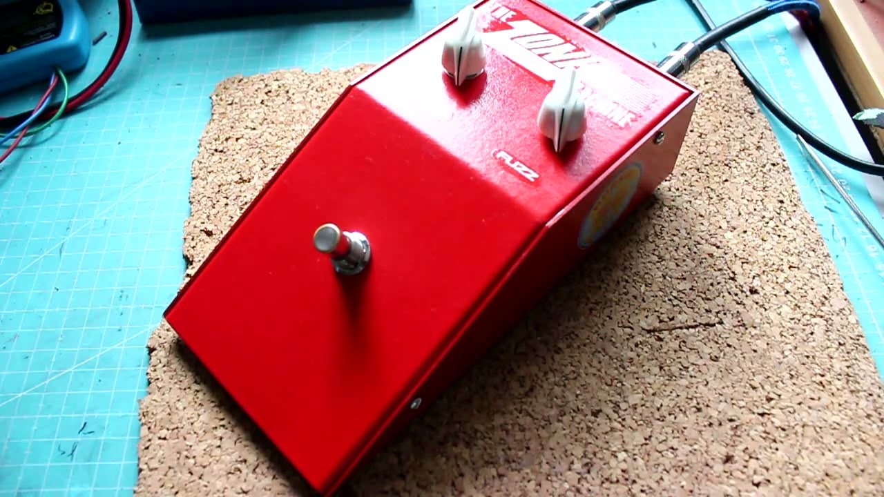 Ericeira Fuzz Zonk Machine hybrid Texas Instruments 2n4061