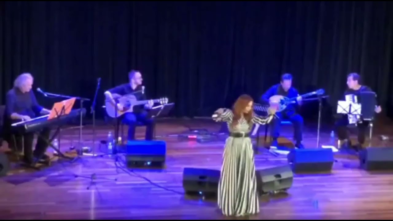 Με πήρε το ξημέρωμα στους δρόμους Νάντια Καραγιάννη